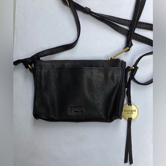 Margot genuine black leather crossbody bag. 7 x 5. - Picture 2 of 8